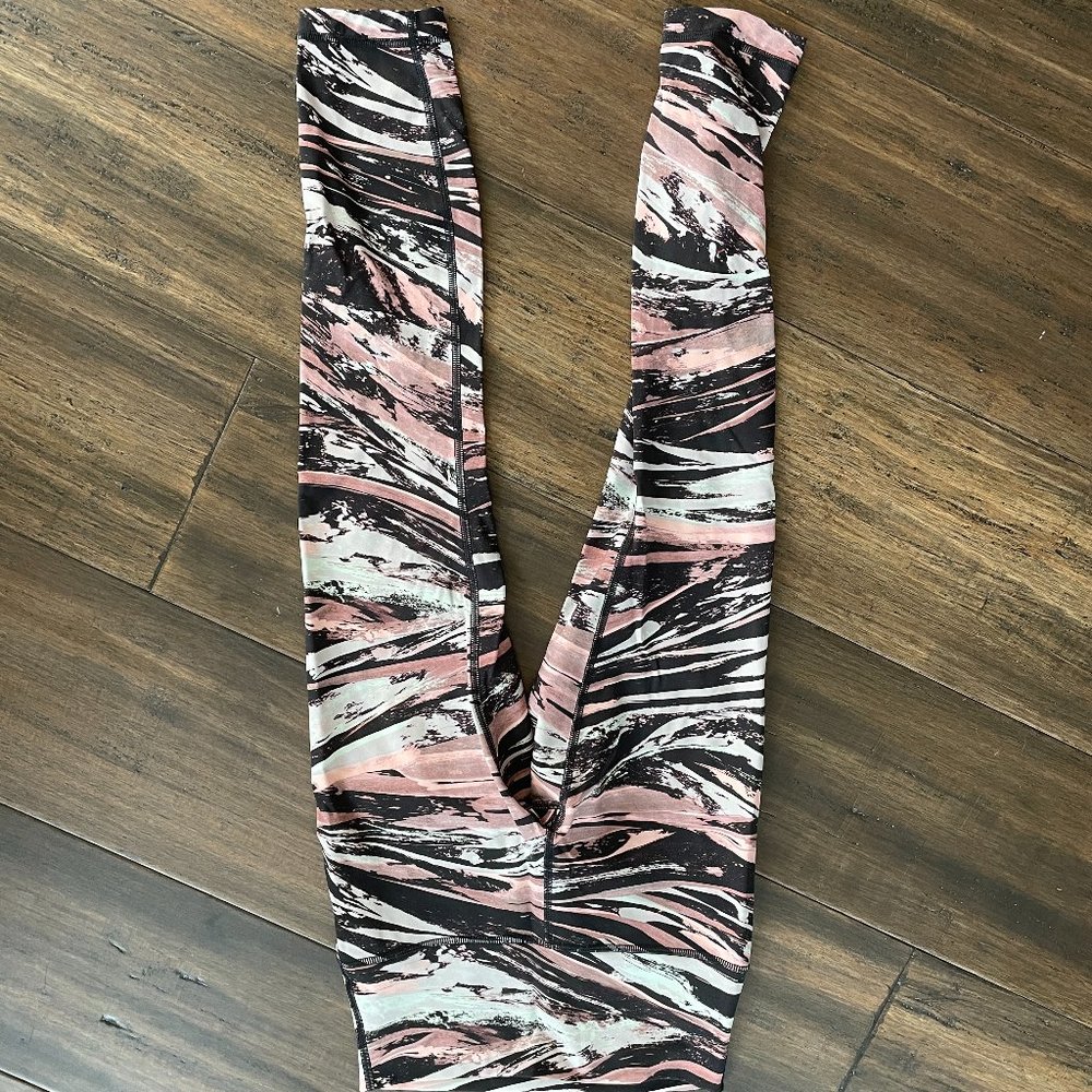 Lululemon Patterned Leggings - Size 4